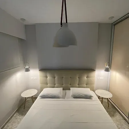 Skizenas Waterfront * Haraki