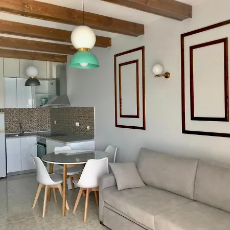 Skizenas Waterfront Apartamento