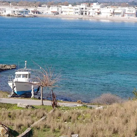 Skizenas Waterfront Apartament *