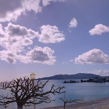 Skizenas Waterfront Apartament *