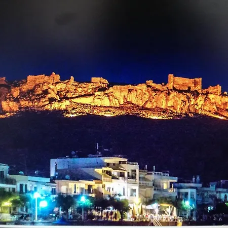 Skizenas Waterfront Apartament *