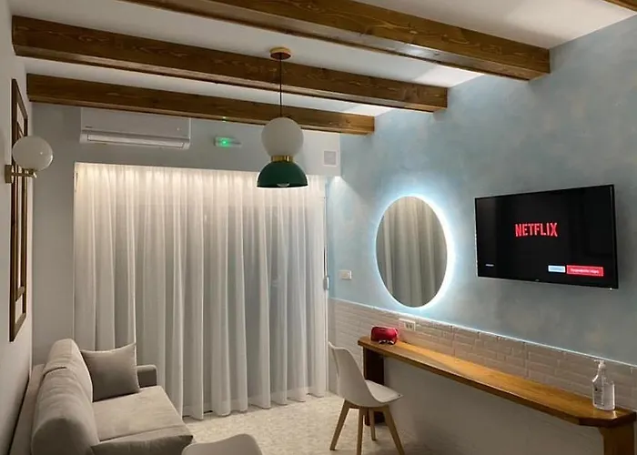 Skizenas Waterfront شقة شاراكي