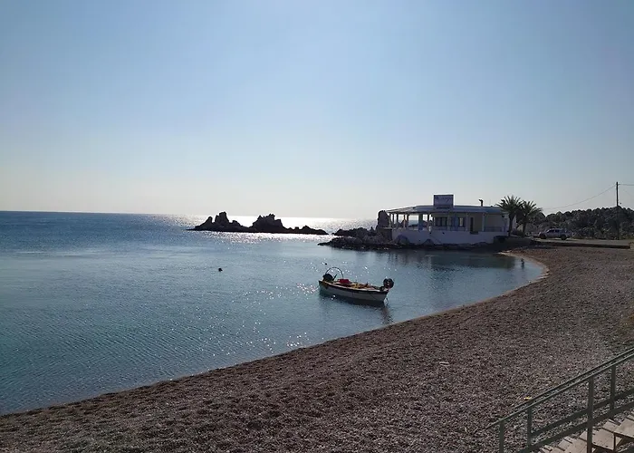 شقة Skizenas Waterfront