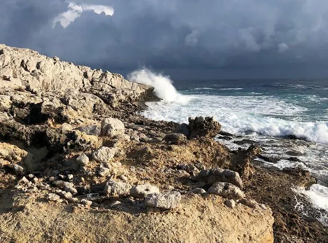 شقة Skizenas Waterfront