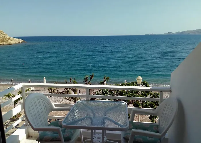 Skizenas Waterfront شقة شاراكي