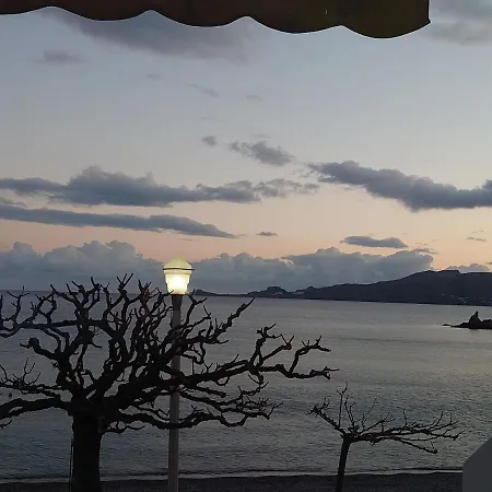 Skizenas Waterfront