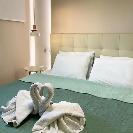 Skizenas Waterfront * Haraki